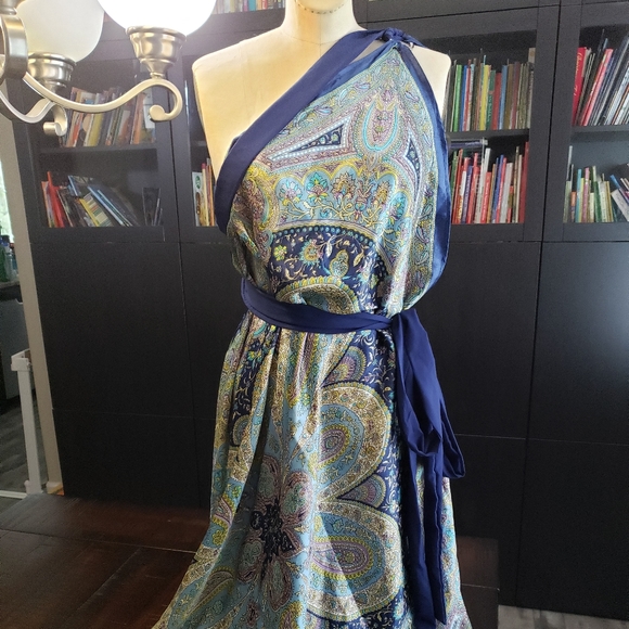 NWT Wrap Dress - Picture 4 of 10